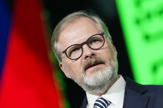 Vláda schválila rozpočet na příští rok se schodkem 286 miliard - Novinky